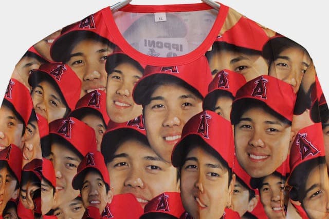 大谷翔平選手　顔だらけTシャツ　XL　　米国輸入正規品 未使用