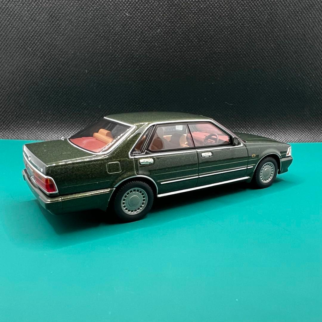 グロリア1988 トミカリミテッドヴィンテージ ネオ43 LV-N43 23a