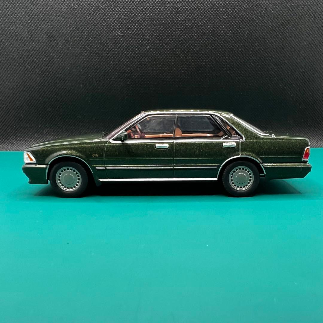 グロリア1988 トミカリミテッドヴィンテージ ネオ43 LV-N43 23a