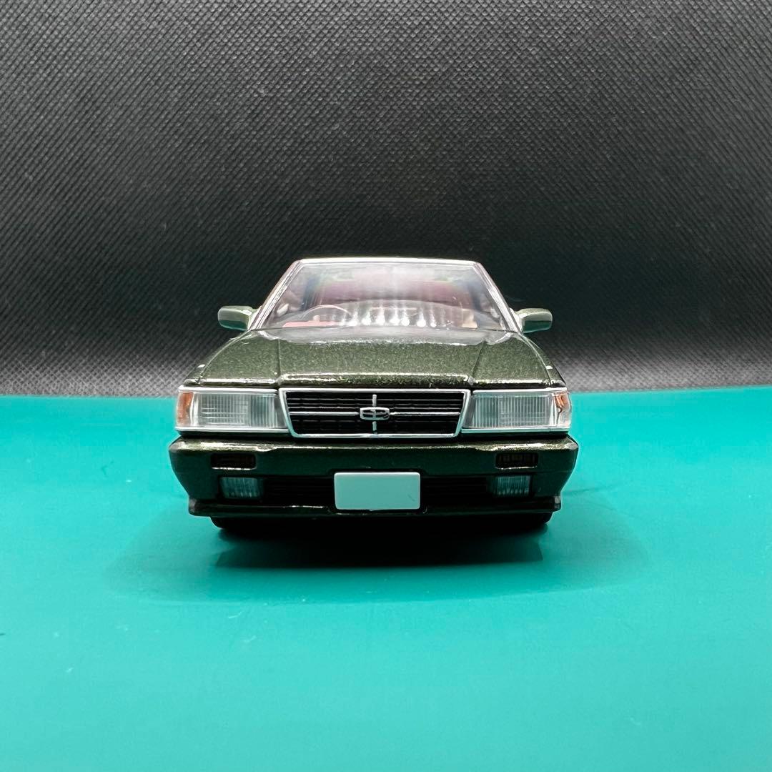 グロリア1988 トミカリミテッドヴィンテージ ネオ43 LV-N43 23a