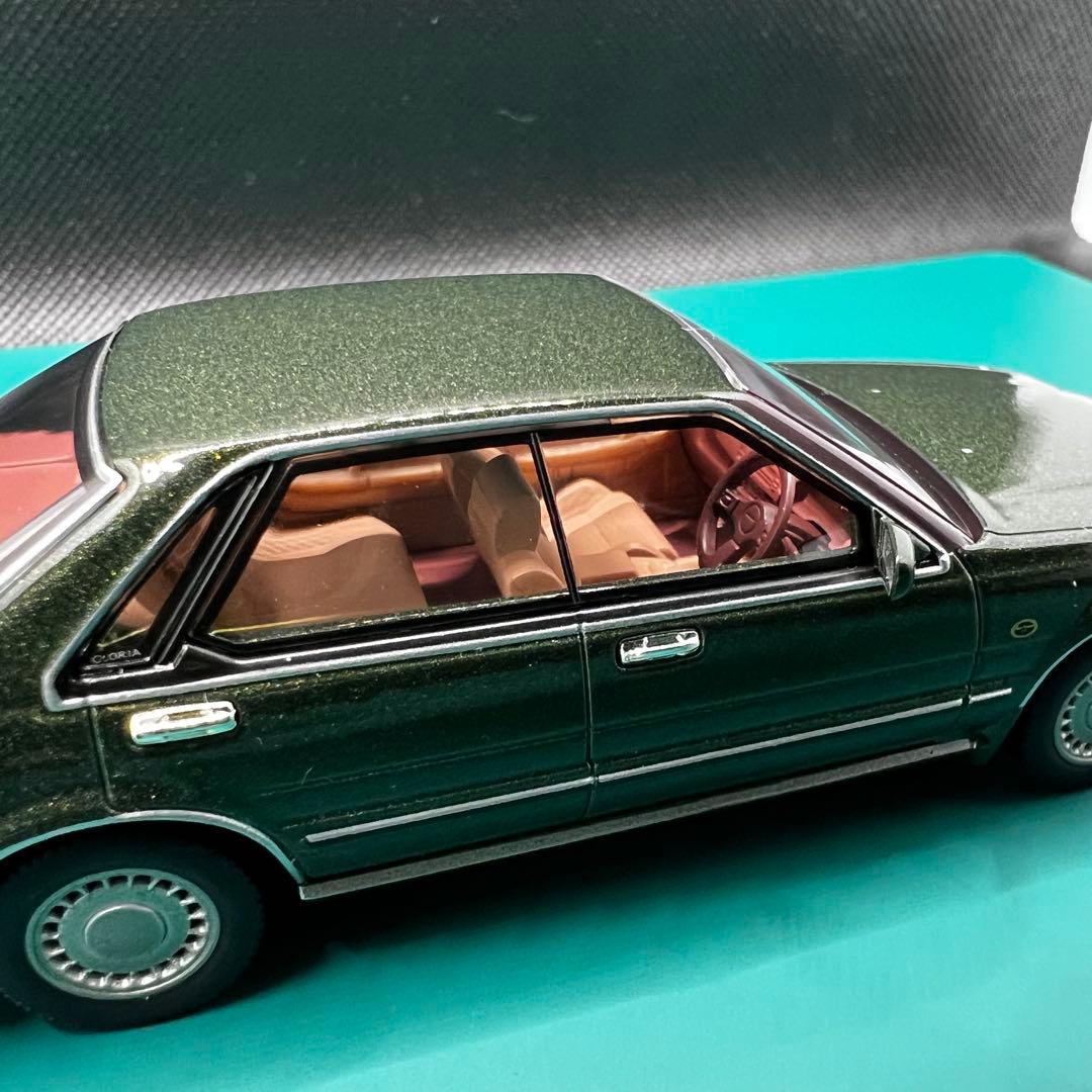 グロリア1988 トミカリミテッドヴィンテージ ネオ43 LV-N43 23a