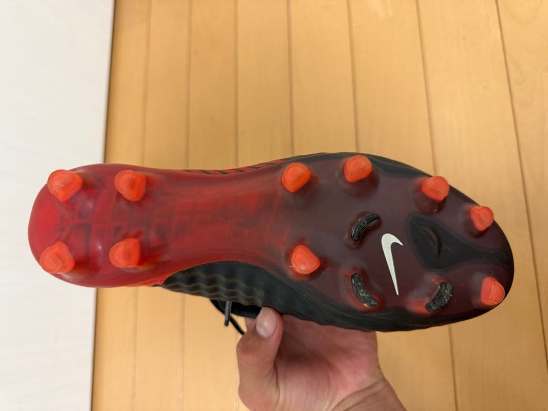 Nike MAGISTAサッカーシューズ ブラック/レッド　[値下げ]できます‼️
