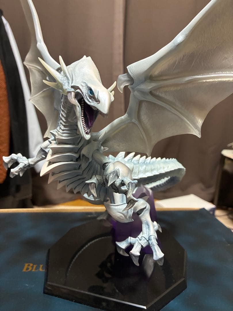 青眼の白龍「遊戯王デュエルモンスターズ」 ART WORKS MONSTERS