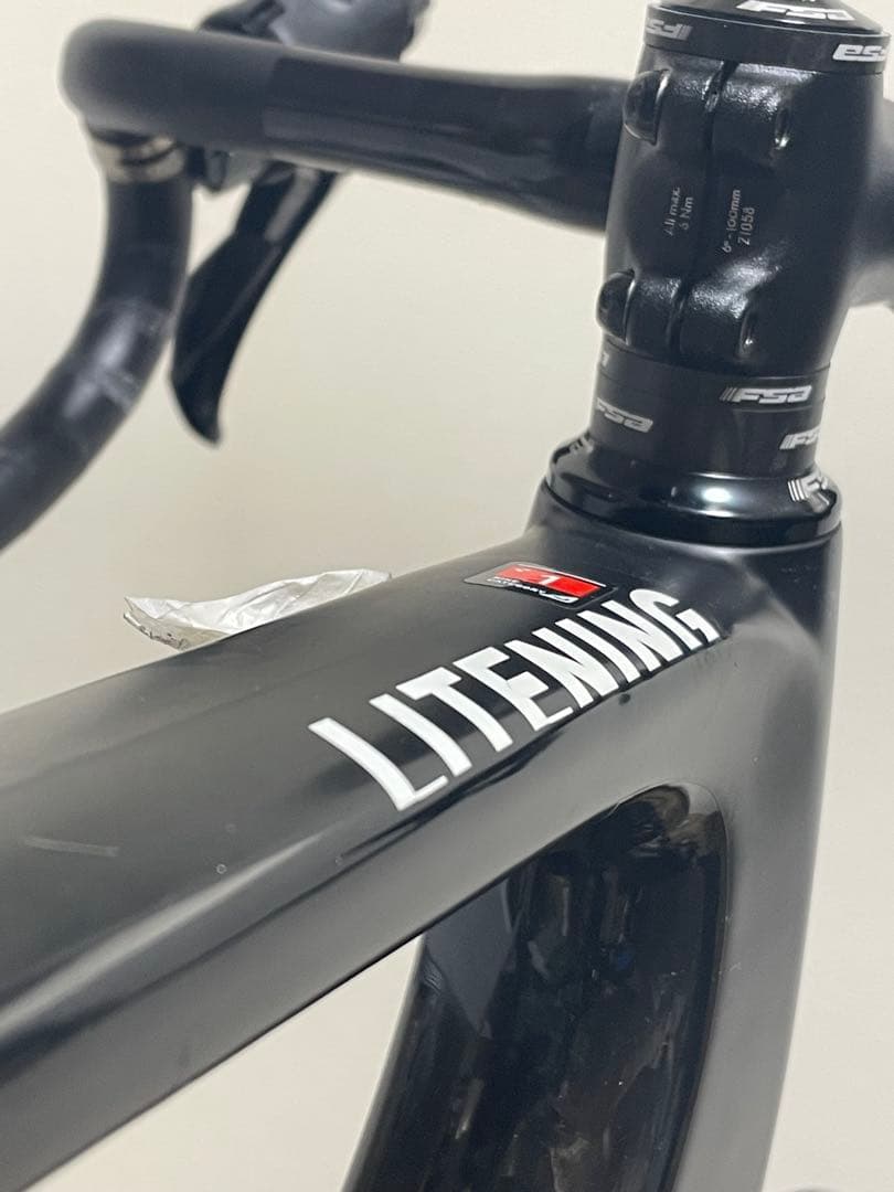 傷あり特価　CUBE LITENING C62 58サイズ　フレームセット