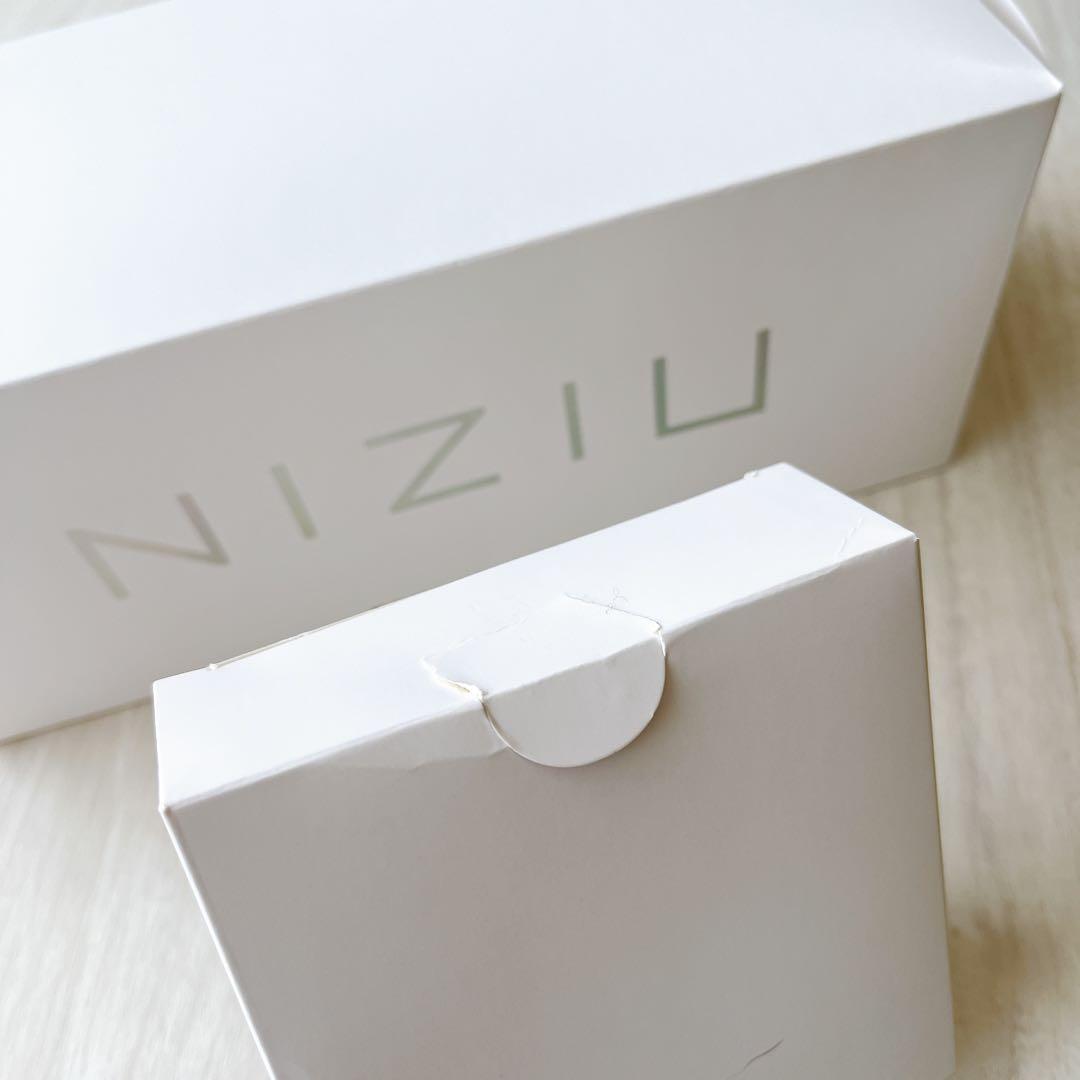 NiziU 公式ペンライト　会員特典