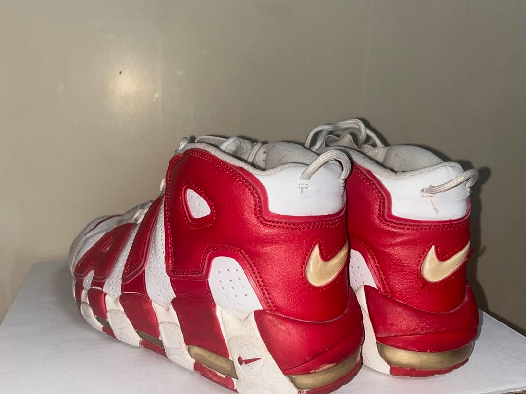 シューズ(男性用) *Nike Air More Uptempo White/Varsity Red
