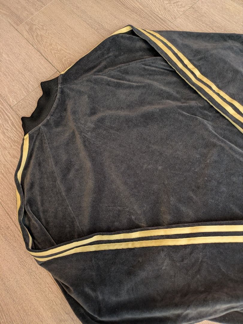 adidas ジャージジャケット HR3445　ベロア　黒金