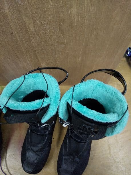 SALOMONブーツLiLy