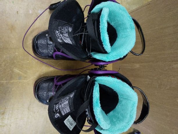 SALOMONブーツLiLy
