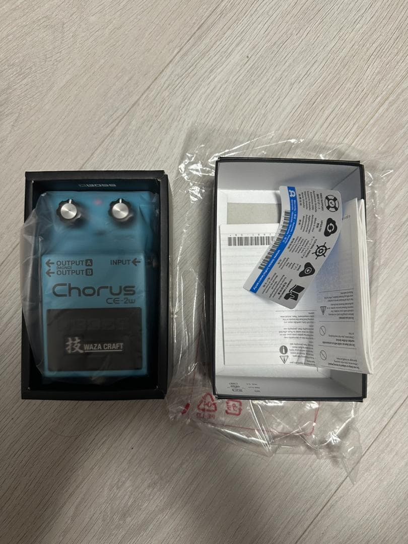 【新品・未使用】BOSS WazaCraft Chorus CE-2W
