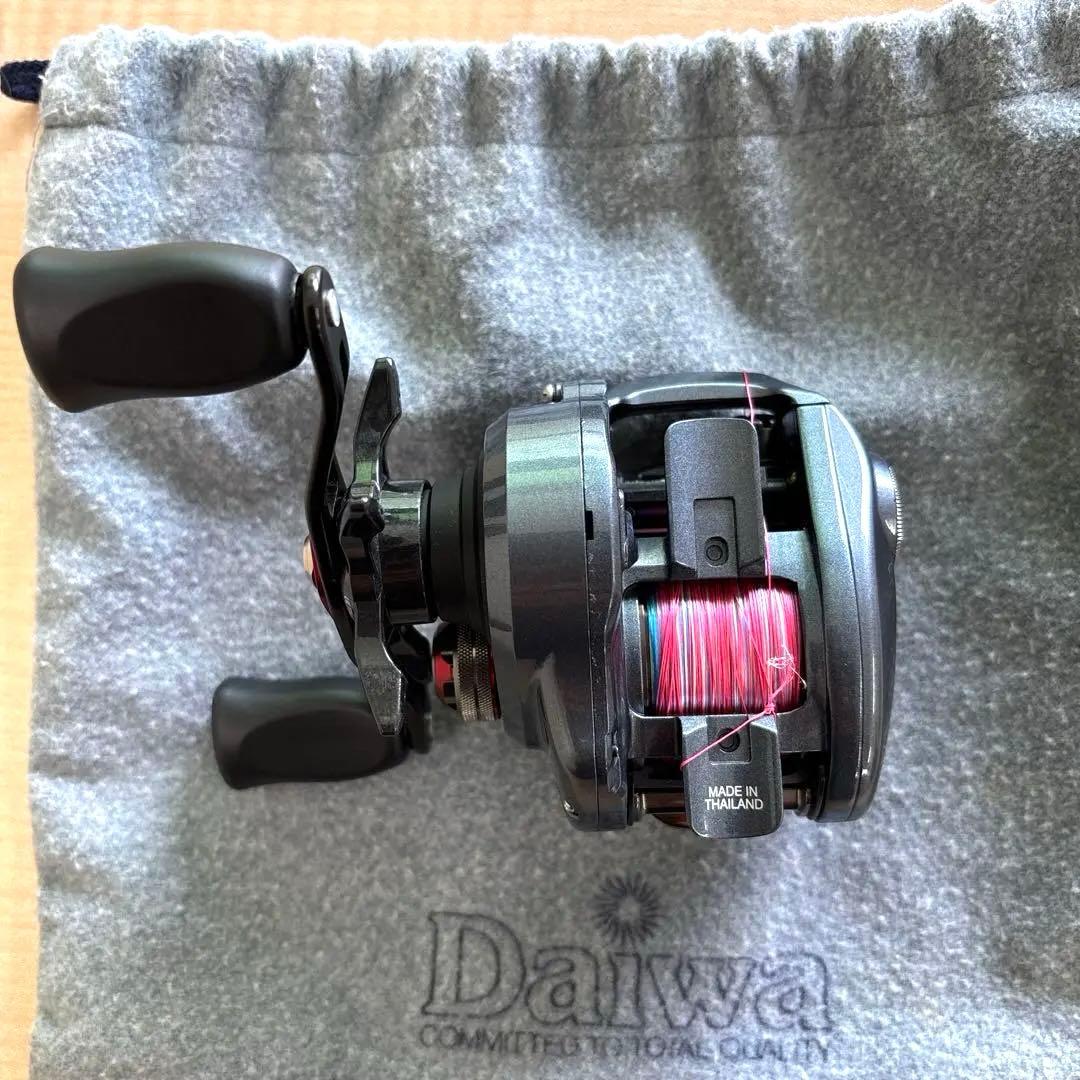 Daiwa ・ジリオンSVTW右ハンドルリール