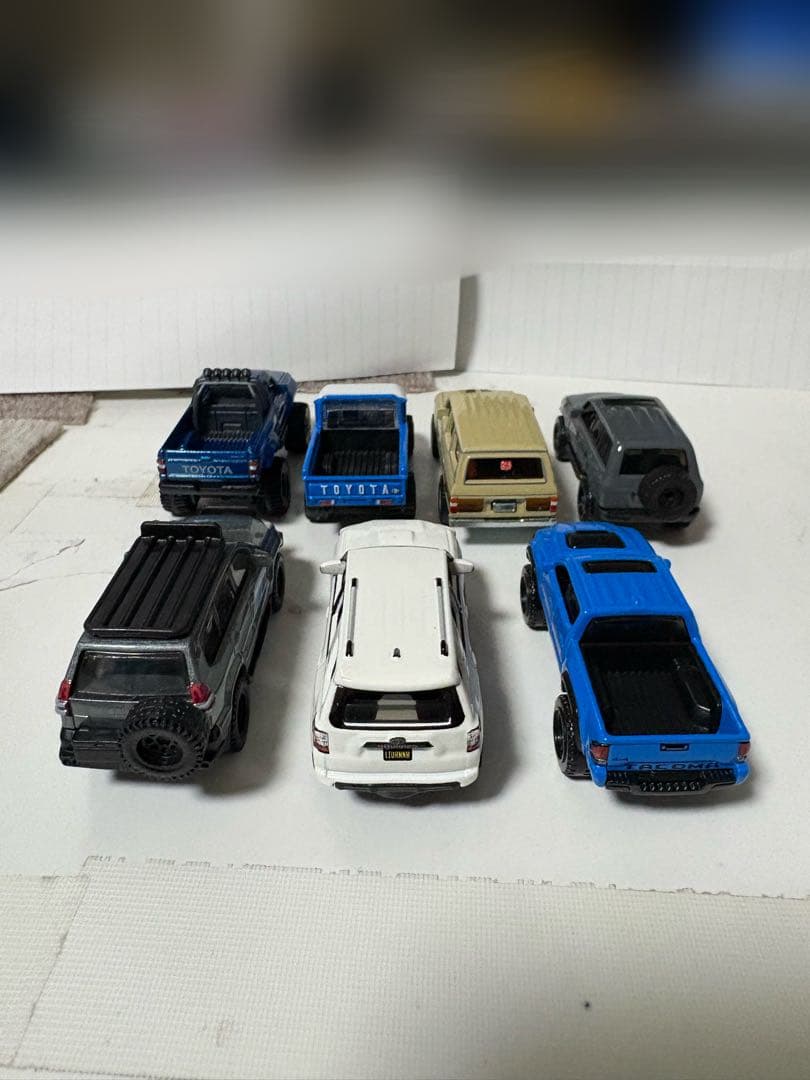 ホットウィールミニカー　トヨタ 4x4+バン　9台セット品&おまけ 新型ランクル