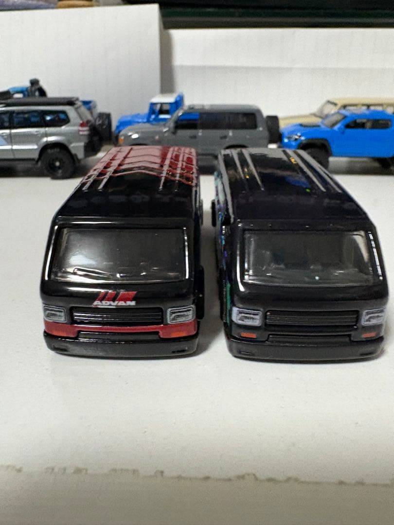 ホットウィールミニカー　トヨタ 4x4+バン　9台セット品&おまけ 新型ランクル