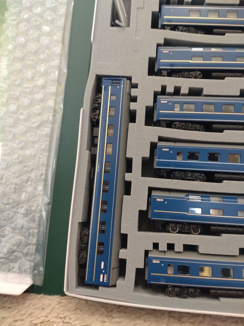 KATO 10-822/823　24系寝台特急 あけぼの9両編成