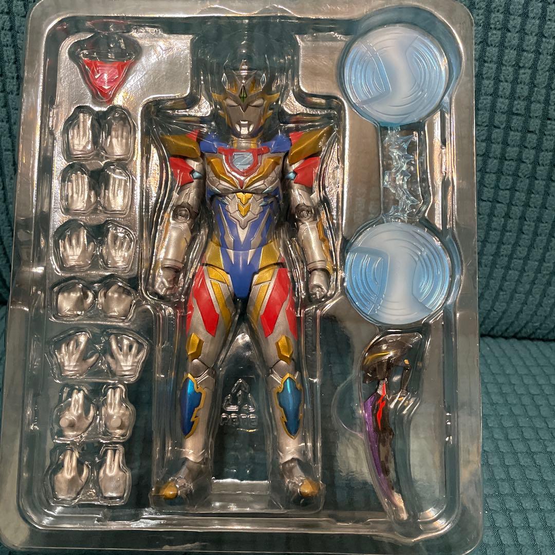 本日限定出品！shfiguarts ウルトラマンゼット　デルタライズ クロー