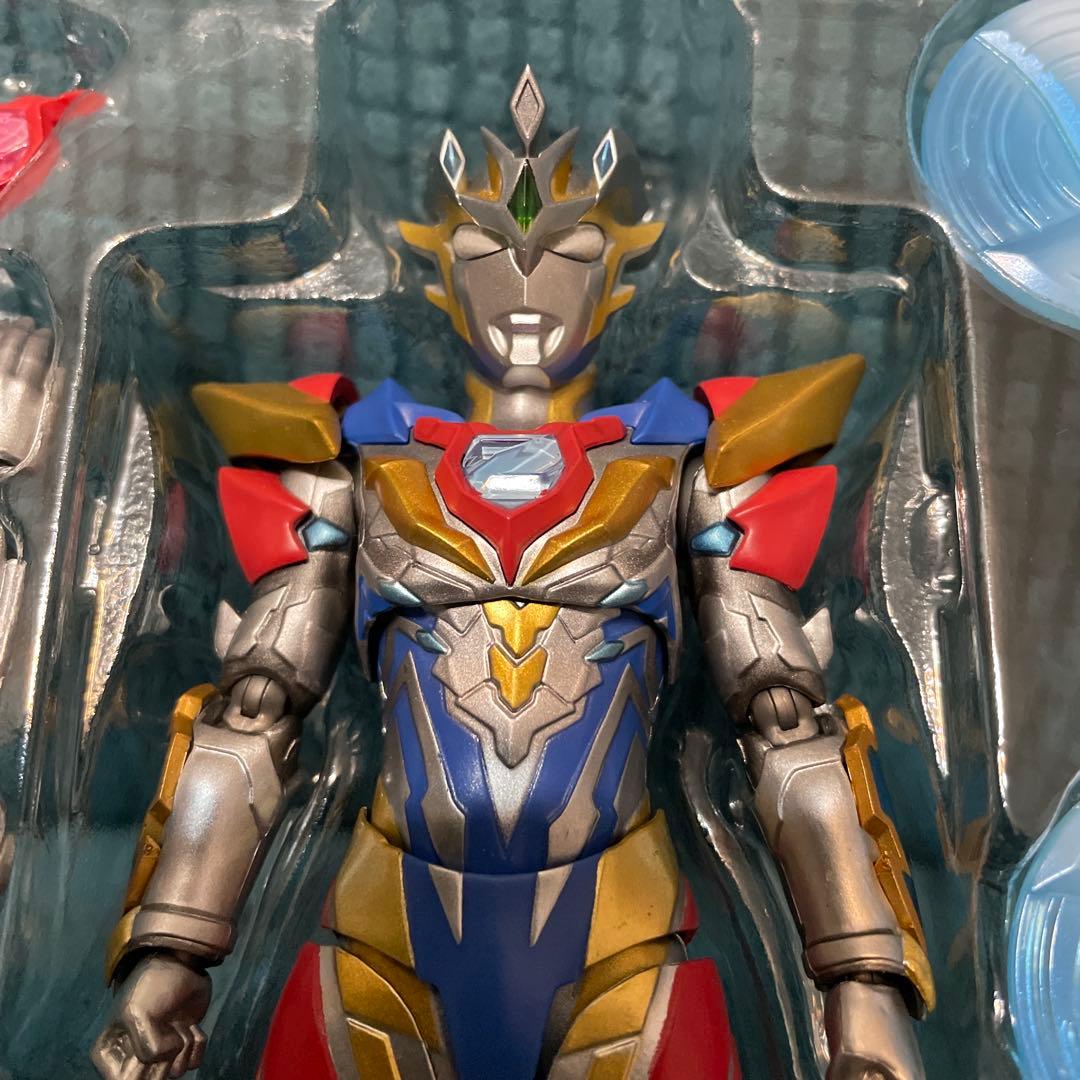 本日限定出品！shfiguarts ウルトラマンゼット　デルタライズ クロー