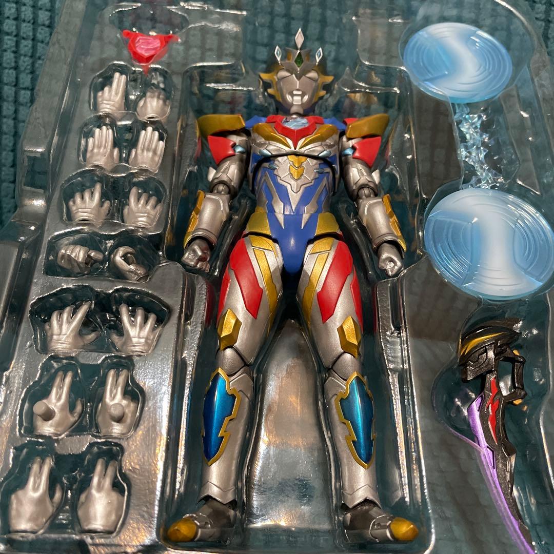 本日限定出品！shfiguarts ウルトラマンゼット　デルタライズ クロー