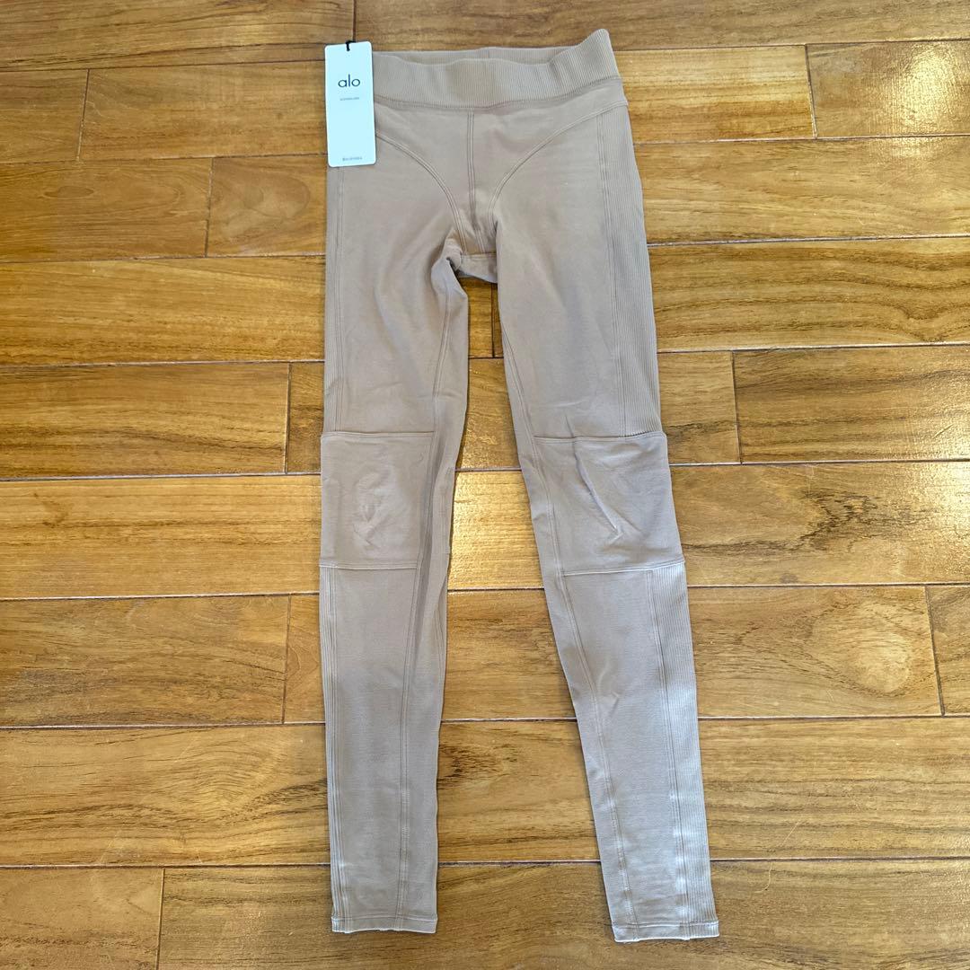 alo yoga レギンス　XXS