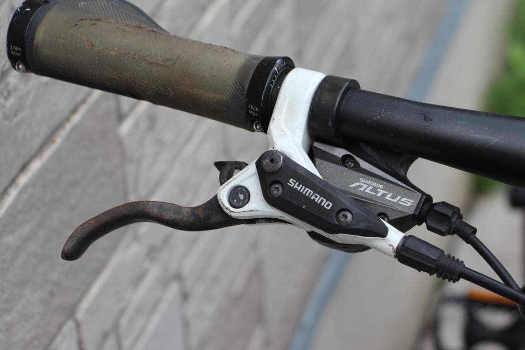 引き取り限定♪ルイガノ♪TRX2♪前後油圧式ディスク♪LOUIS GARNEAU