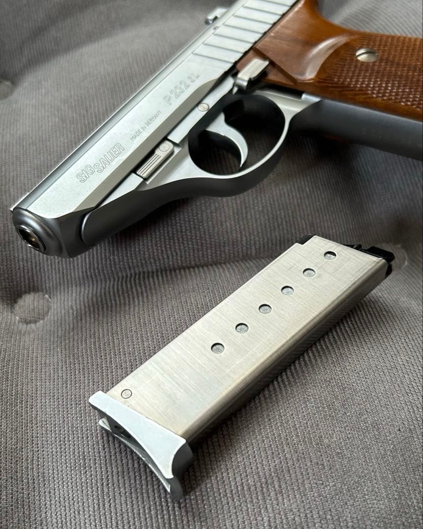 【KSC】SIG P232SL レア物木製グリップ付き‼️