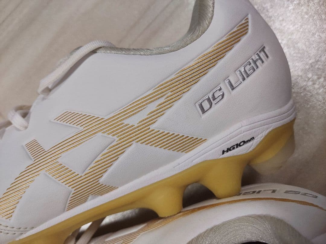 美品　24.5cm アシックス　DS Light サッカースパイク　ゴールド
