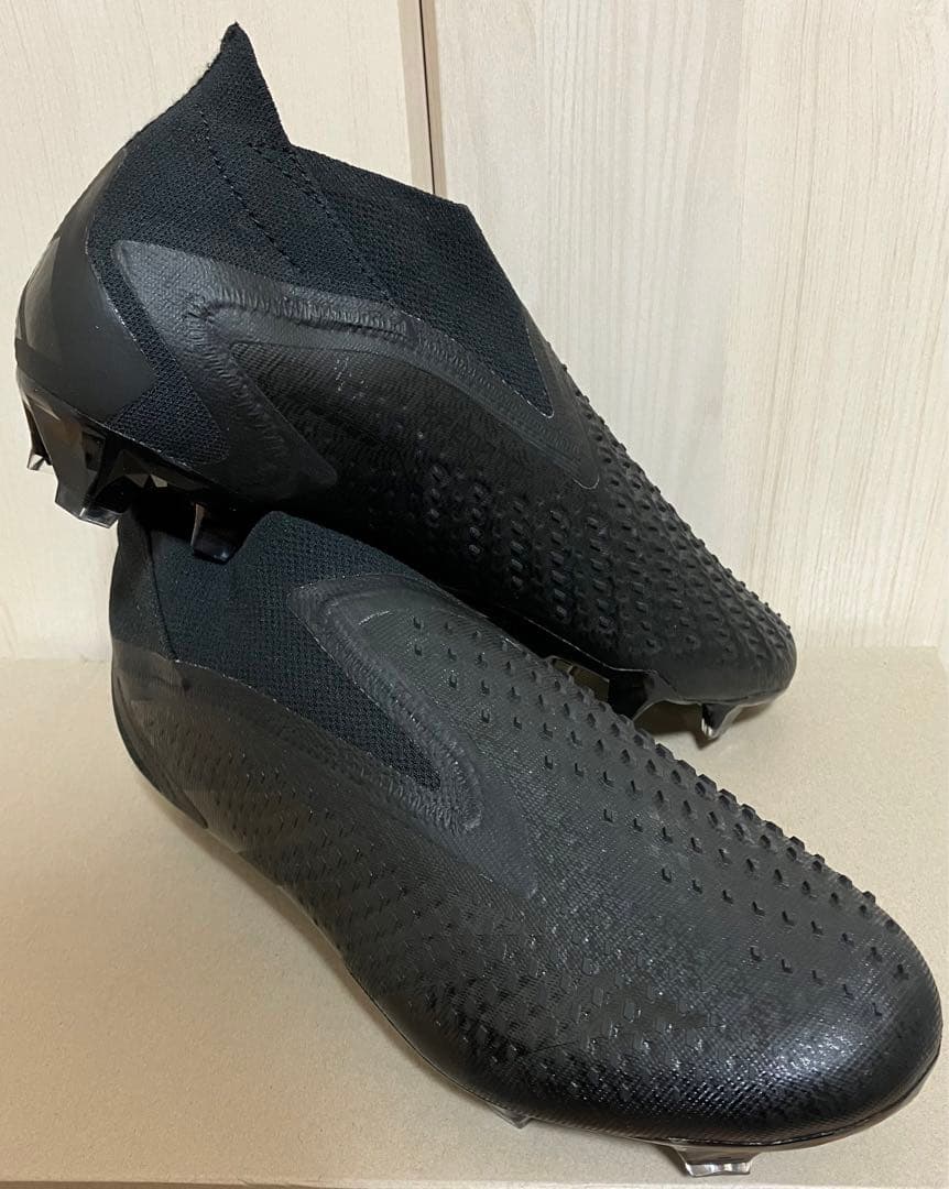 ◾️ プレデター アキュラシー + FG 27cm GW4558