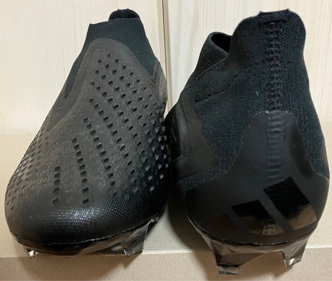 ◾️ プレデター アキュラシー + FG 27cm GW4558