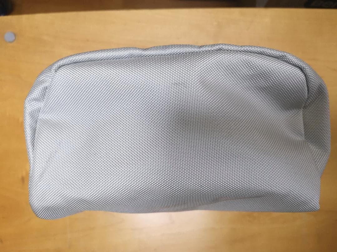 未使用保管品 BRIEFINGのシューズケース(シルバー)