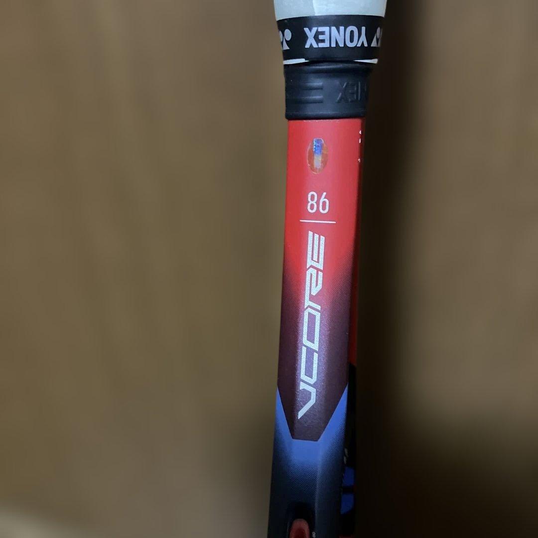 YONEX VCORE 98テニスラケット