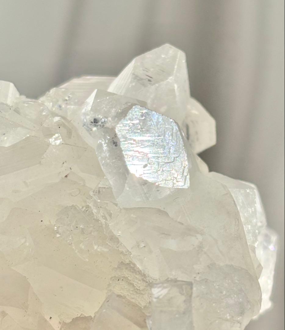 《再結晶・成長痕顕著》ダイヤモンドアポフィライト標本