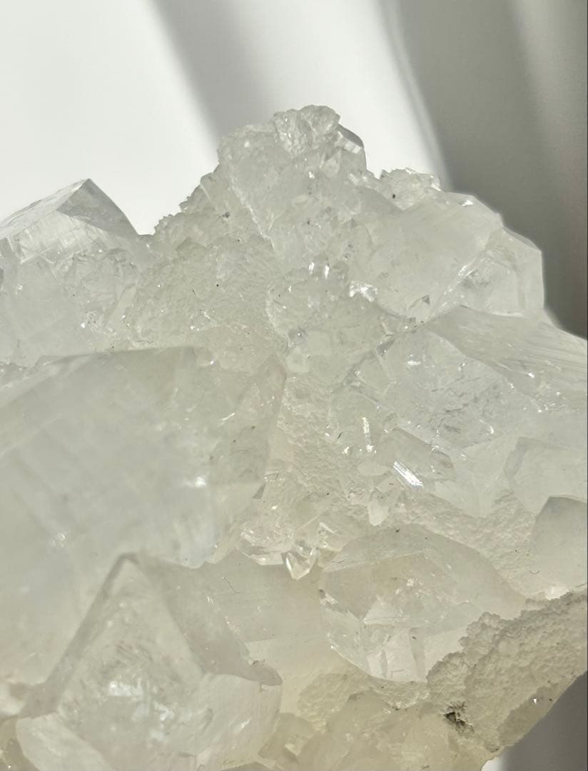 《再結晶・成長痕顕著》ダイヤモンドアポフィライト標本