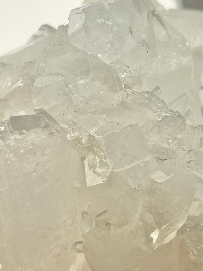 《再結晶・成長痕顕著》ダイヤモンドアポフィライト標本