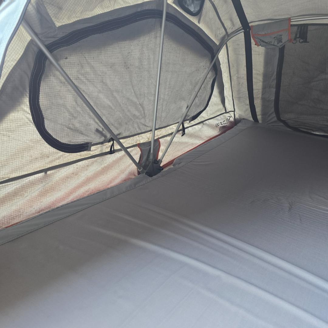 福岡引取限定　FELDON SHELTER 車用ルーフトップテント ルーフテント