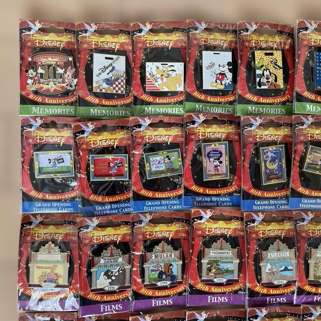 ディズニーストア　10周年　ピンバッジ　セット