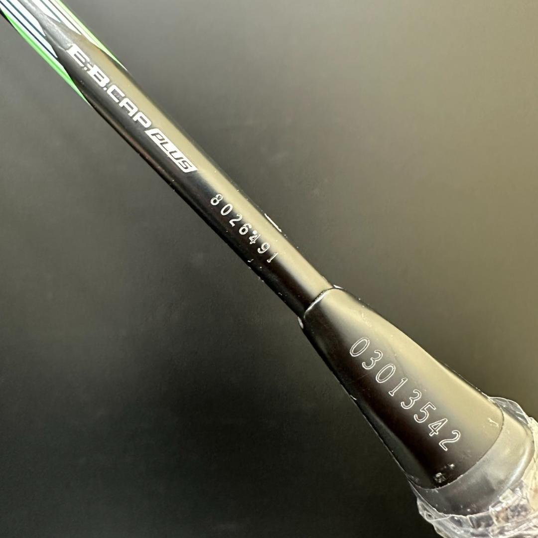 YONEX　ヨネックス　バトミントンラケット　アストロクス１１　MO-57