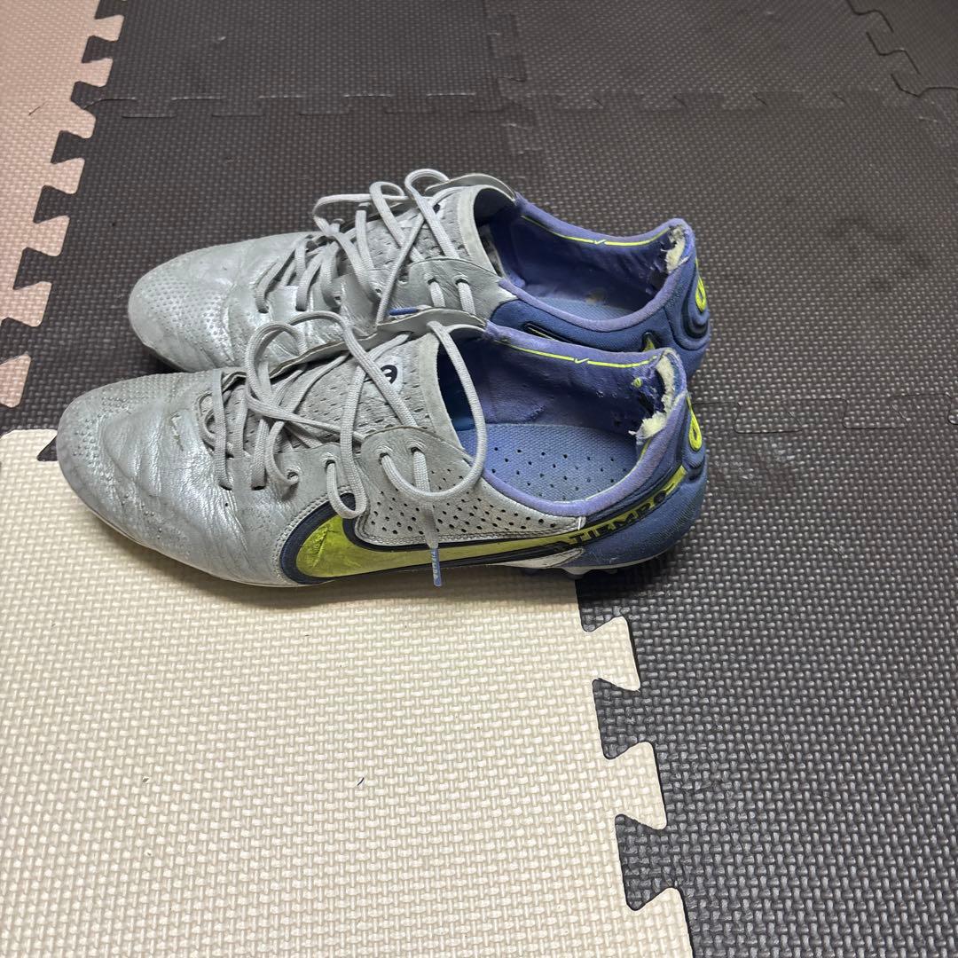 NIKEティエンポ9