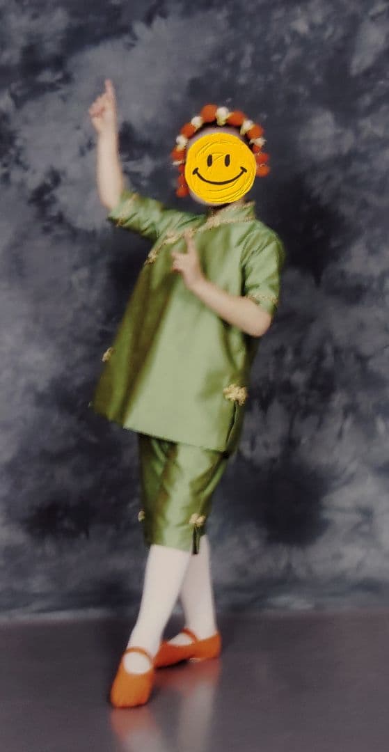 バレエ　衣裳　中国の踊り　8着まとめ　 上着、ズボン、頭飾り付小学1~2年生