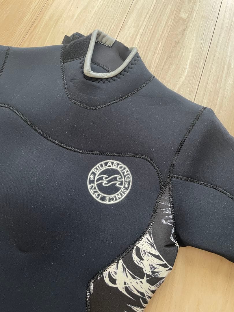 BILLABONG シーガル レディース ＭＬ新品未使用 ウェットスーツ