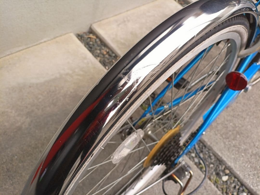 【最終値下げ】青 自転車　通学用　通勤用 前カゴ付き　6段変速