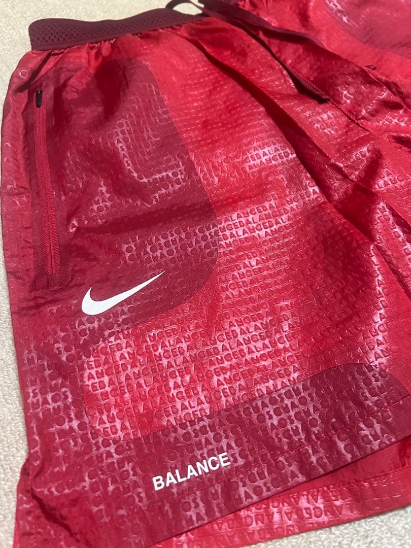 NIKE GYAKUSOU レッドショートパンツ ランニングパンツ