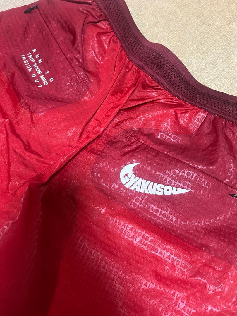 NIKE GYAKUSOU レッドショートパンツ ランニングパンツ