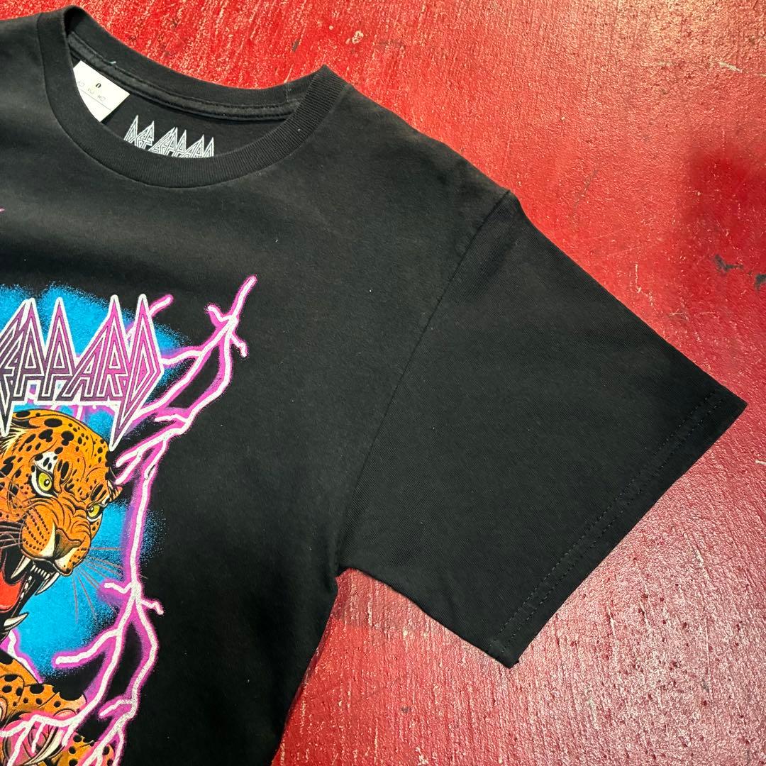 DEF LEPPARD バンドTシャツ　黒　デフレパード　ヒョウ