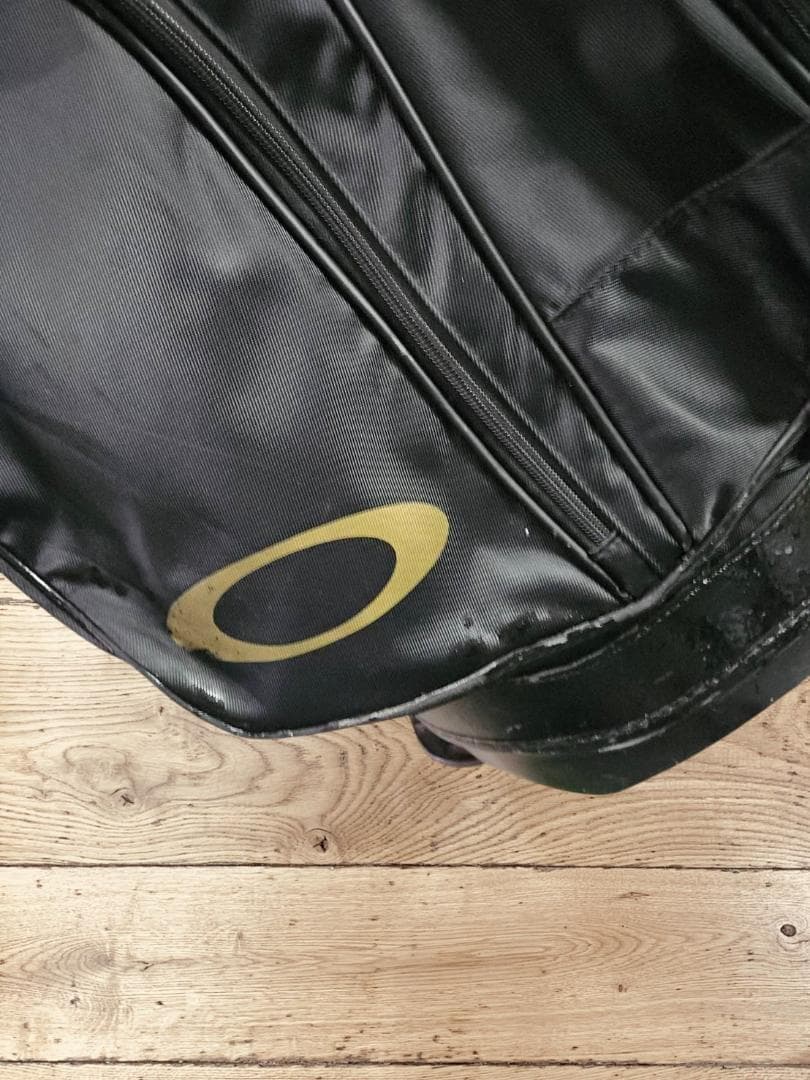 送料無料/美品Oakley 高級軽量スタンド式ゴルフバッグ ブラック
