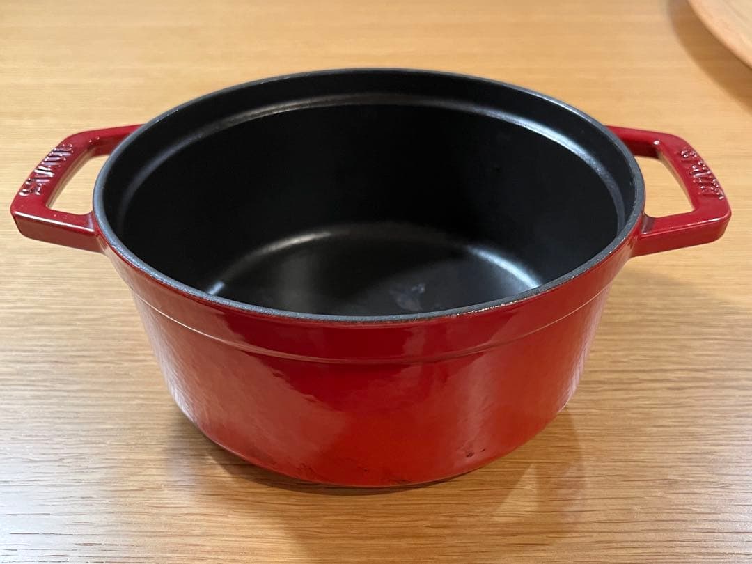 STAUB ピコ ココット ラウンド チェリーレッド 18cm