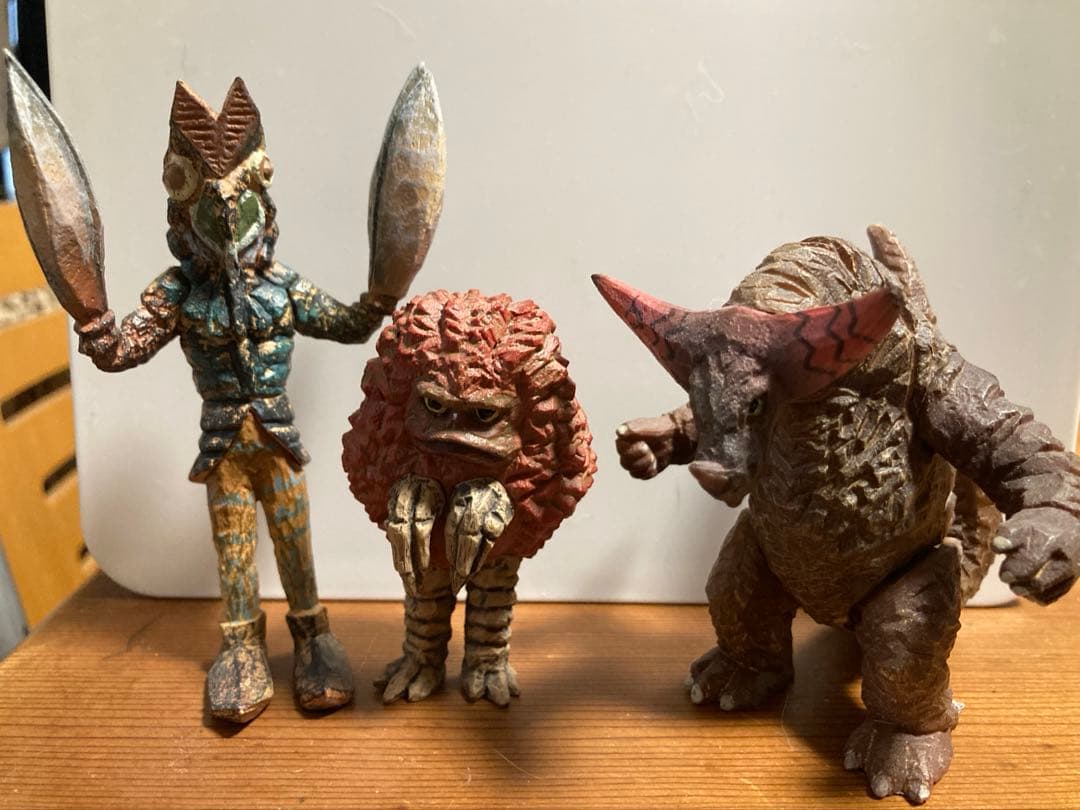 はしもとみおのウルトラ怪獣彫ってみた　ガチャ 3種類