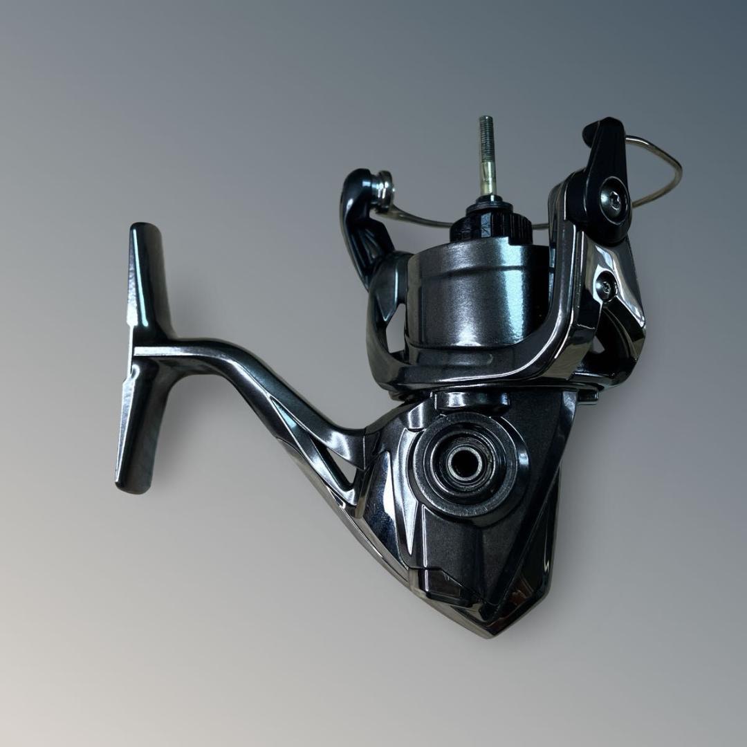 16 ストラディック CI4+ 2500HGS-B シマノ SHIMANO