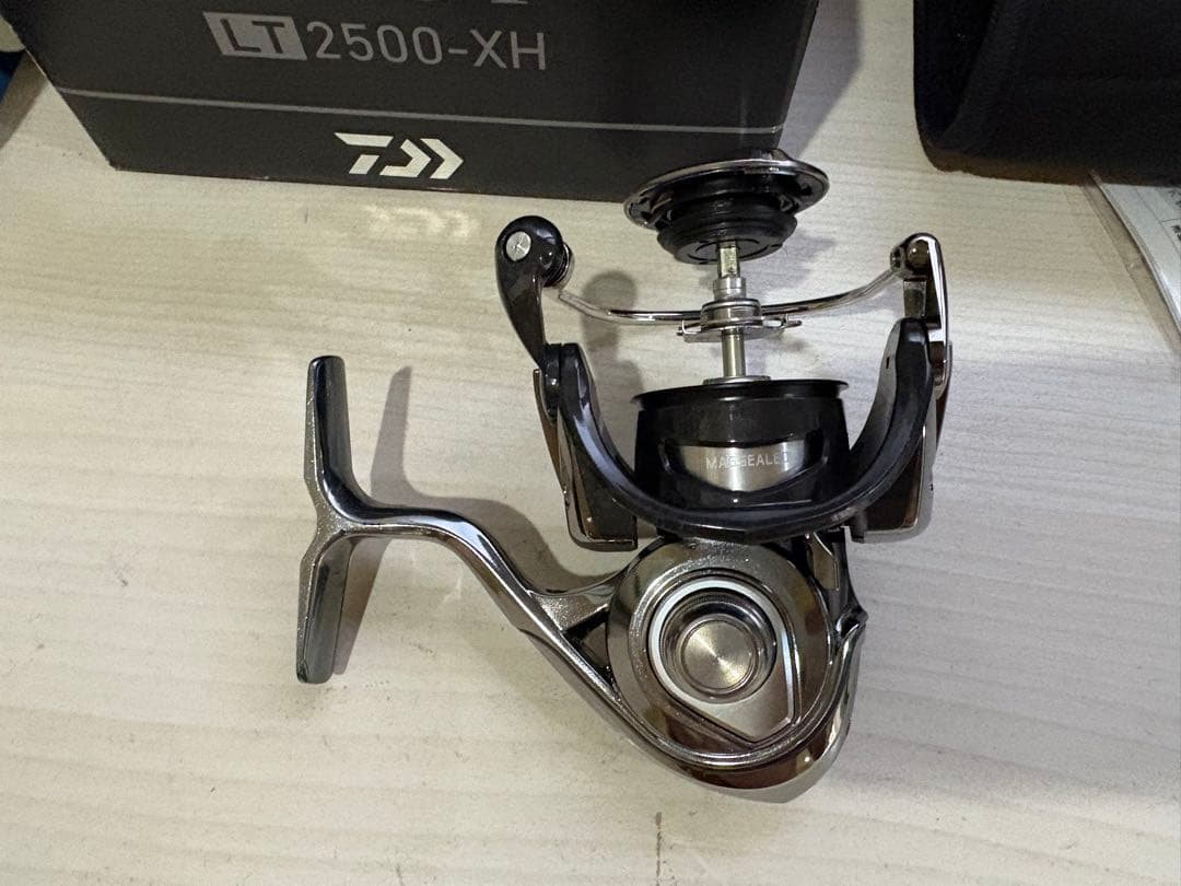 ★☆ダイワ　18イグジスト　LT2500 XH ボディ　美品