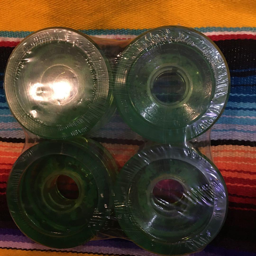 DOG TOWNスケートボードウィール 65mm78a サーフスケート　グリーン