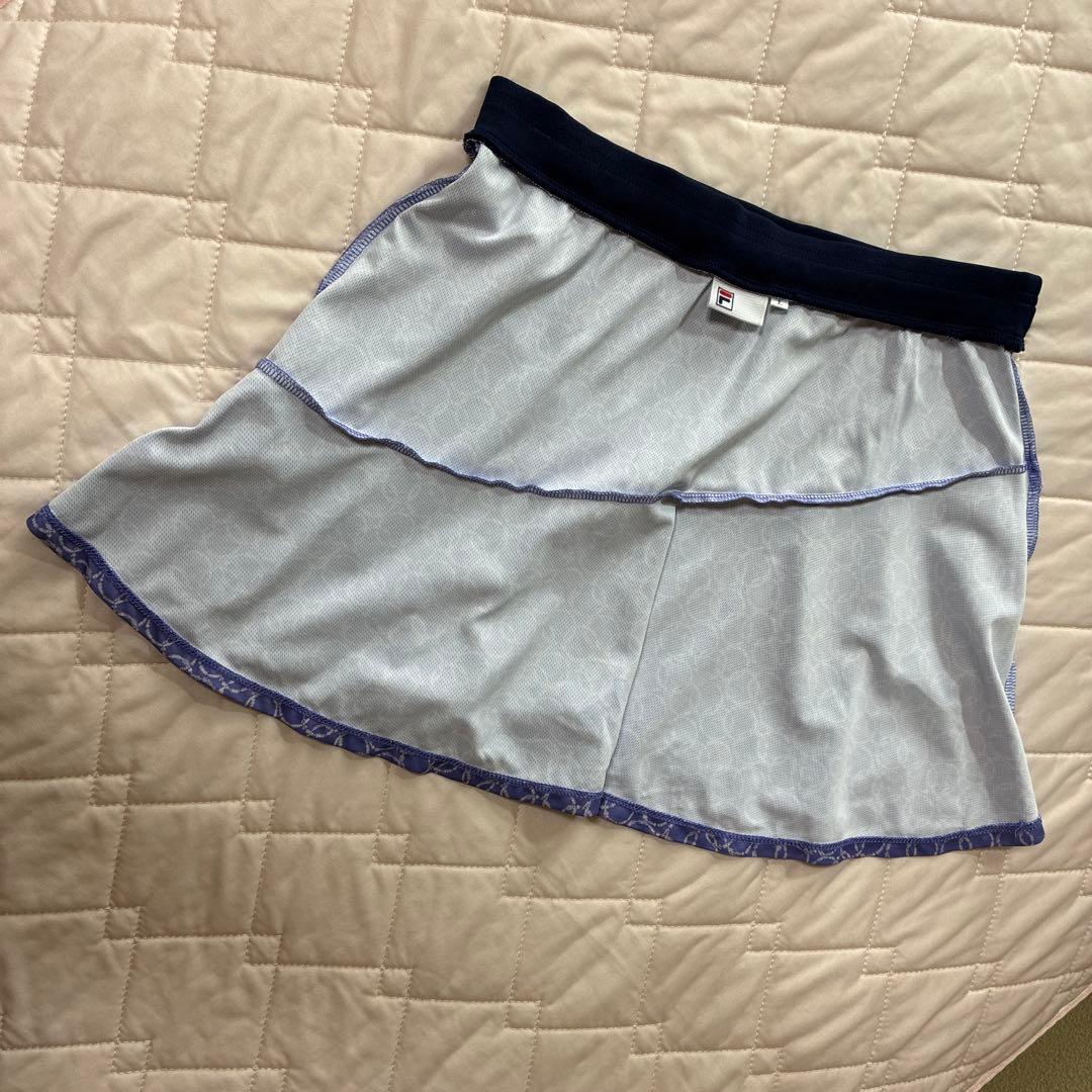 フィラ　テニスウェア上下セット　（40A）