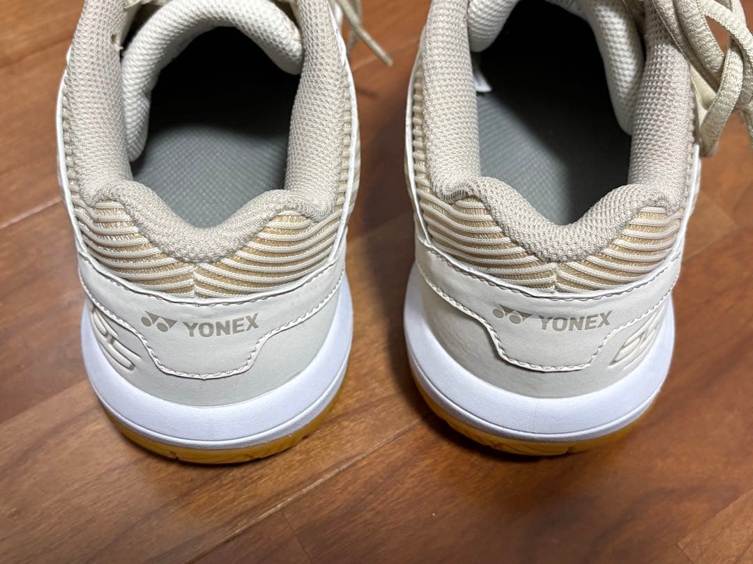 【美品】YONEX バドミントンシューズ　パワークッション65Z 23.5cm